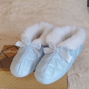 NIB Women's Hanes slippers quilted blue fabric, fuzzy inside, size XL 9.5-10.5